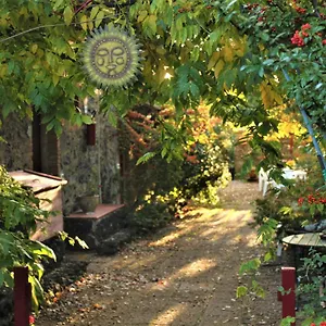 Cirasellaetna Farm stay